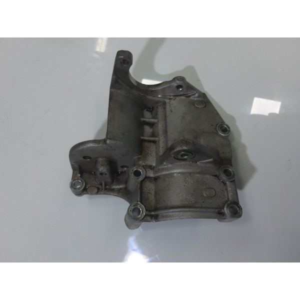 Suporte Bomba Compressor Hyundai Hr 2014/16 2.5 Diesel