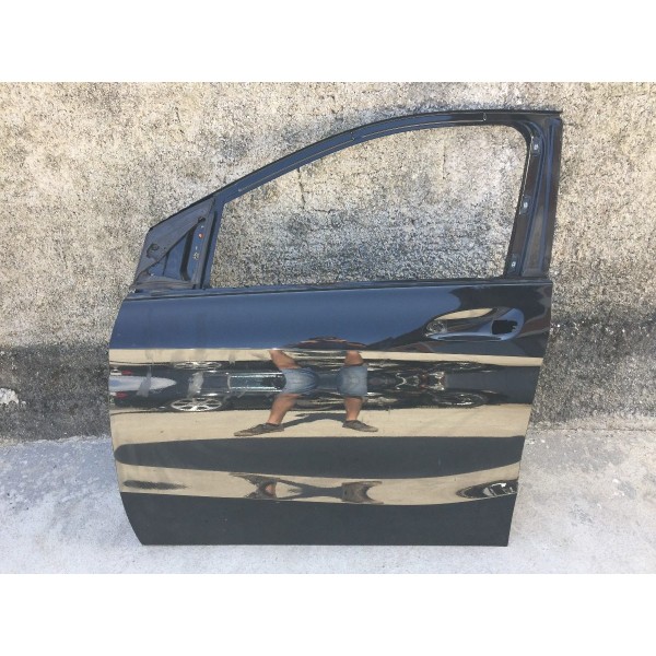 Porta Dianteira Esquerdo Mercedes B200 2013