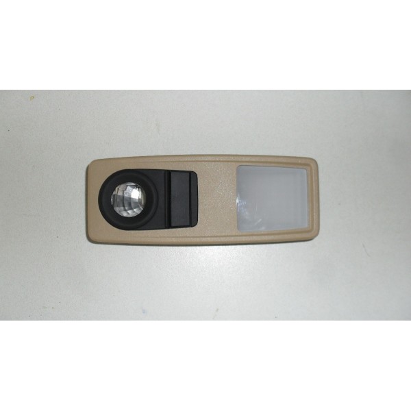 Luz Cortesia Porta Esquerda Bmw X1 6cc Xdrive28