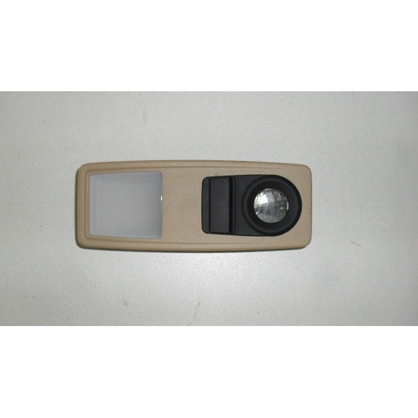 Luz Cortesia Porta Direita Bmw X1 6cc Xdrive28