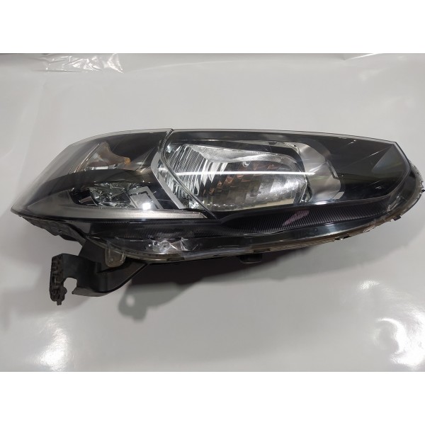 Farol Direito Honda Wrv 2018 Detalhe